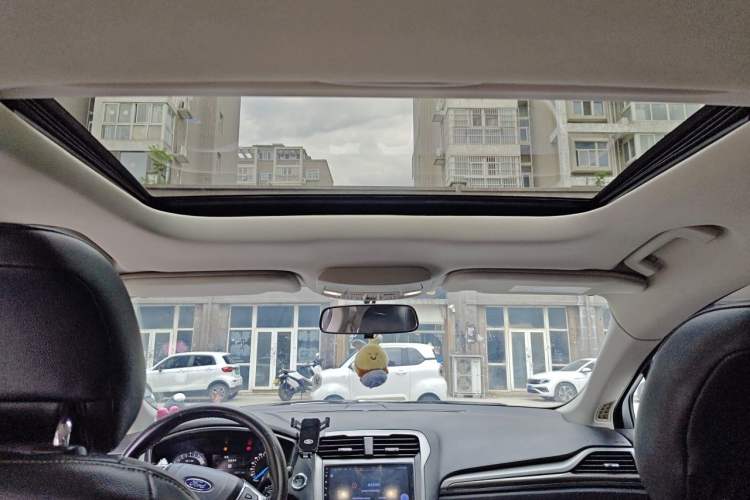 Used Ford Mondeo 2018 EcoBoost 180 Smart Control Fashion Model China V Standard Headliner
