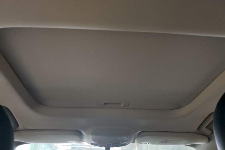 Used Ford Mondeo 2018 EcoBoost 180 Smart Control Fashion Model China VI Standard Headliner