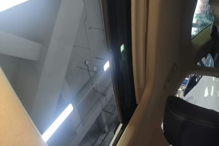 Used Ford Mondeo 2018 EcoBoost 180 Smart Control Fashion Model China V Standard Headliner