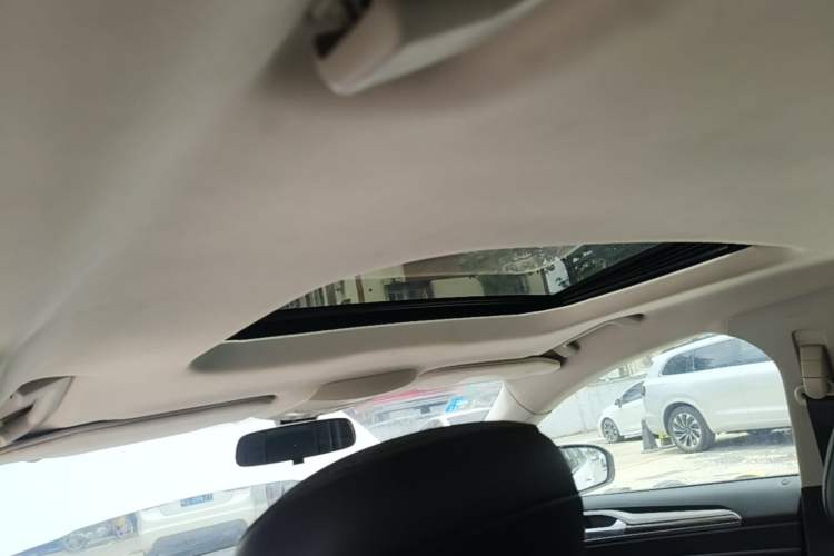 Used Ford Mondeo 2018 EcoBoost 180 Smart Control Fashion Model China VI Standard Headliner