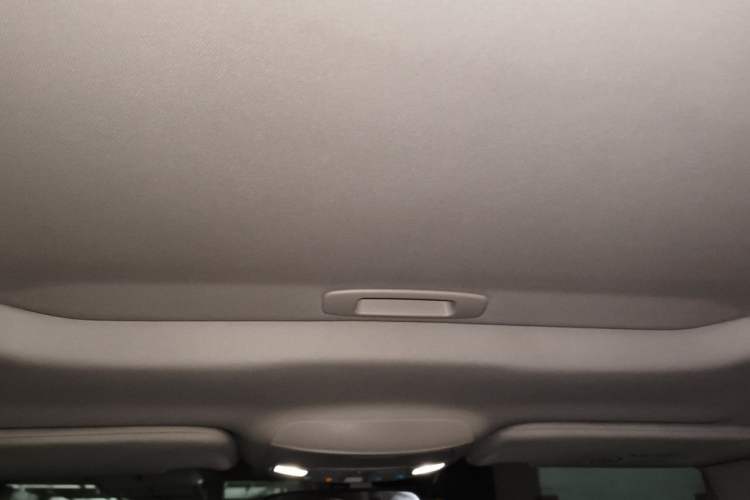 Used Ford Mondeo 2018 EcoBoost 180 Fashion Edition Headliner