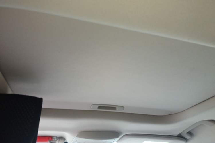 Used Ford Mondeo 2018 EcoBoost 180 Fashion Edition Headliner