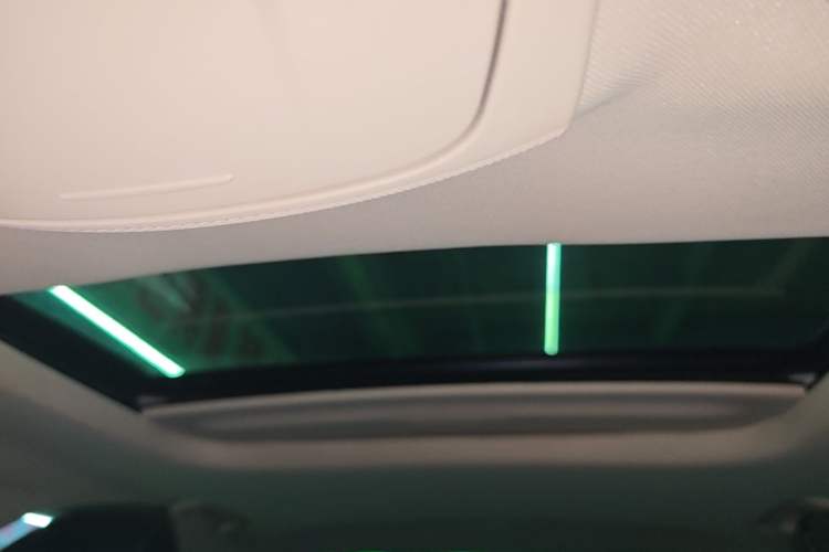 Used Ford Mondeo 2018 EcoBoost 180 Smart Control Fashion Model China V Standard Headliner
