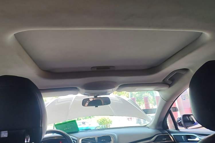 Used Ford Mondeo 2018 EcoBoost 200 Smart Control Fashion Model China VI Standard Headliner