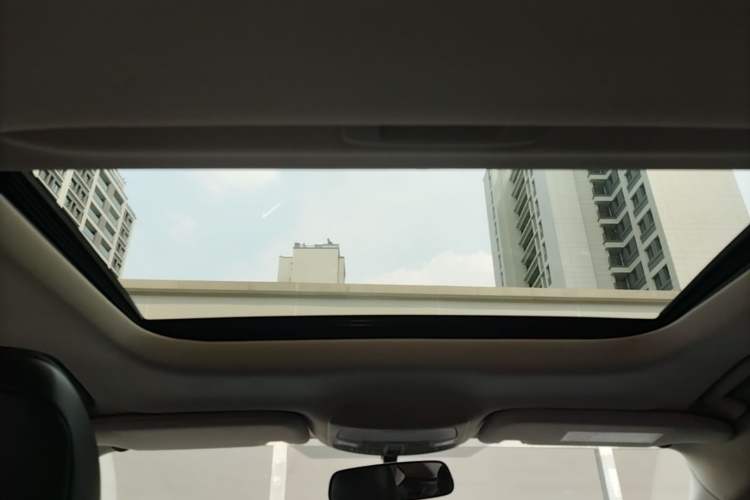 Used Ford Mondeo 2018 EcoBoost 180 Fashion Edition Headliner