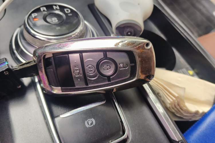Used Ford Mondeo 2018 EcoBoost 180 Cognac Special Edition Interior 1