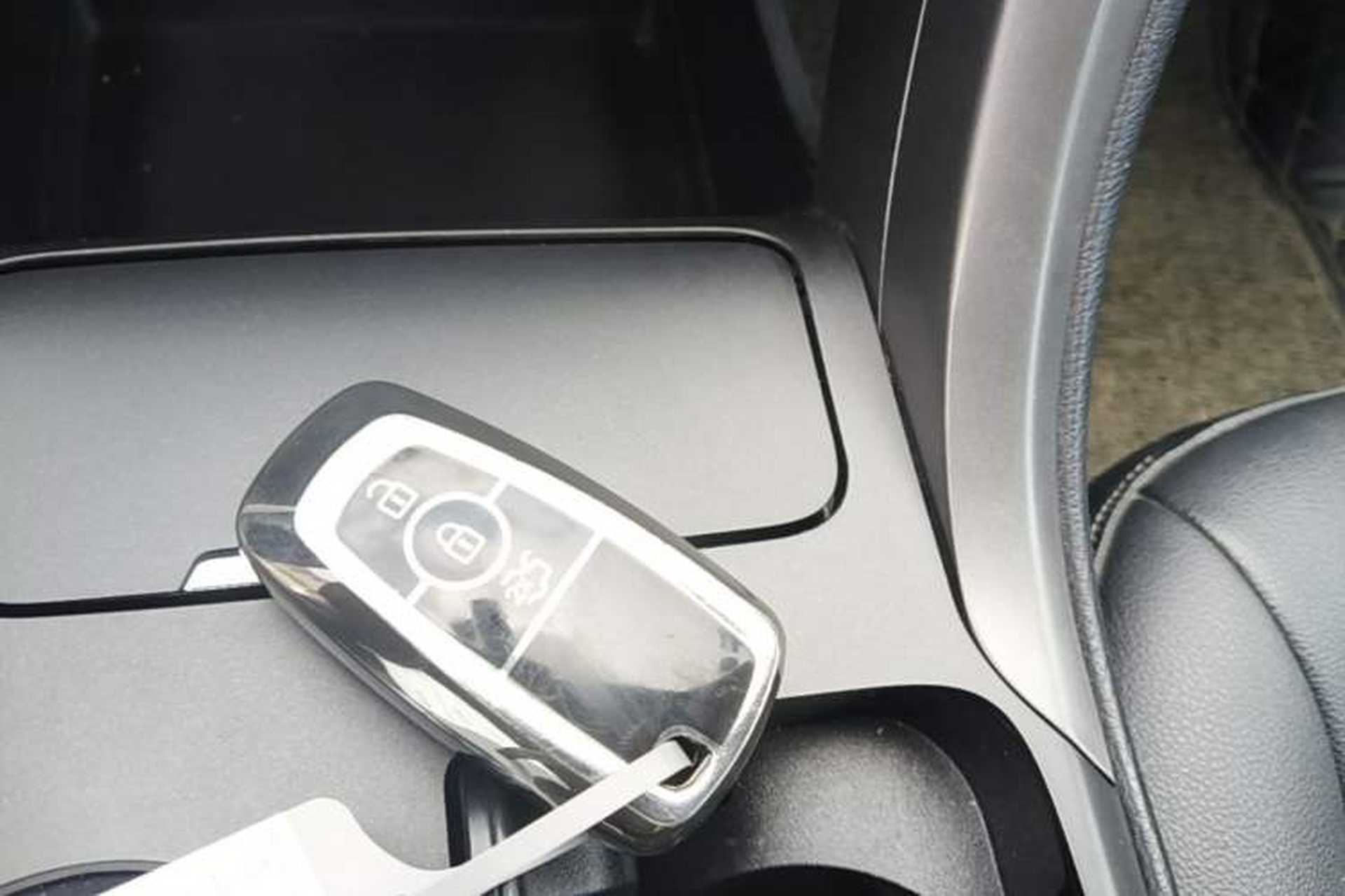 Used Ford Mondeo 2018 EcoBoost 180 Smart Control Fashion Model China VI Standard Interior 1