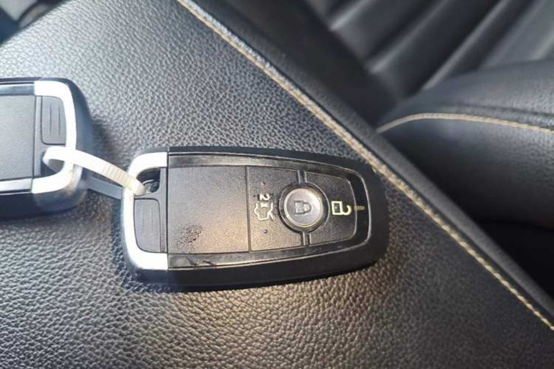 Used Ford Mondeo 2018 EcoBoost 180 Smart Control Fashion Model China VI Standard Interior 1