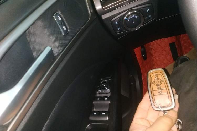 Used Ford Mondeo 2018 EcoBoost 180 SmartControl Luxury Model China V Standard Interior 1