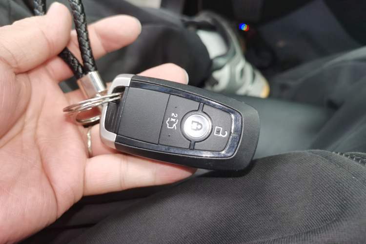 Used Ford Mondeo 2018 EcoBoost 200 Stylish Model Interior 1