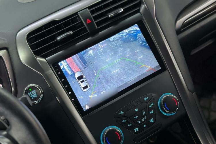 Used Ford Mondeo 2018 EcoBoost 200 Smart Control Fashion Model China V Standard Interior 2