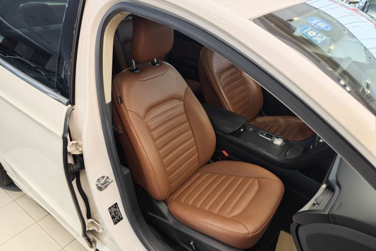 Used Ford Mondeo 2018 EcoBoost 180 Cognac Special Edition Interior 2