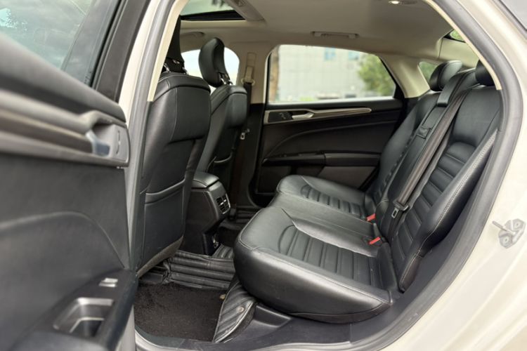 Used Ford Mondeo 2018 EcoBoost 200 Smart Control Fashion Model China VI Standard Interior 3