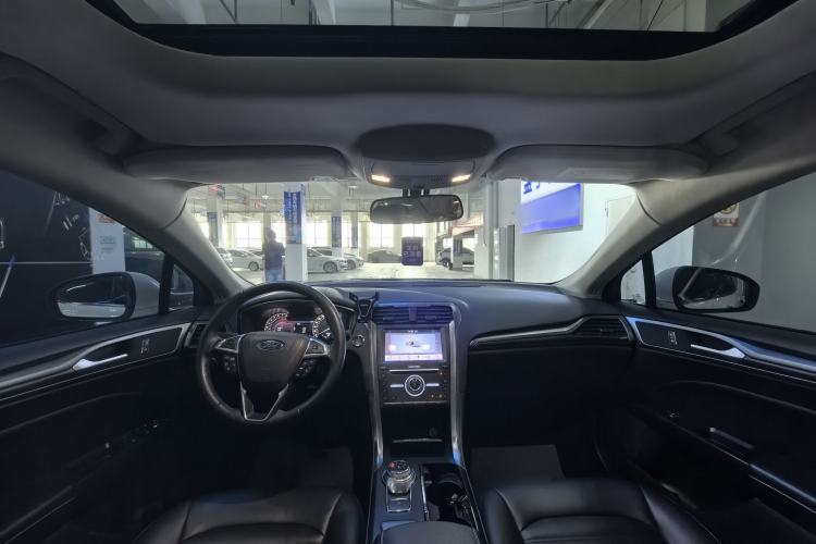 Used Ford Mondeo 2018 EcoBoost 180 Smart Control Fashion Model China V Standard Interior 3
