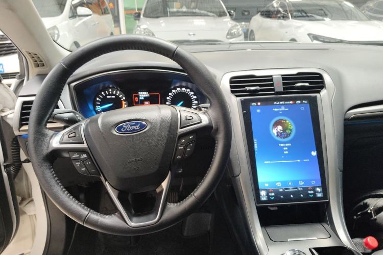 Used Ford Mondeo 2018 EcoBoost 180 Fashion Edition Interior 3