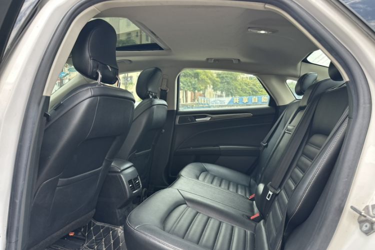 Used Ford Mondeo 2018 EcoBoost 180 Smart Control Fashion Model China VI Standard Interior 4