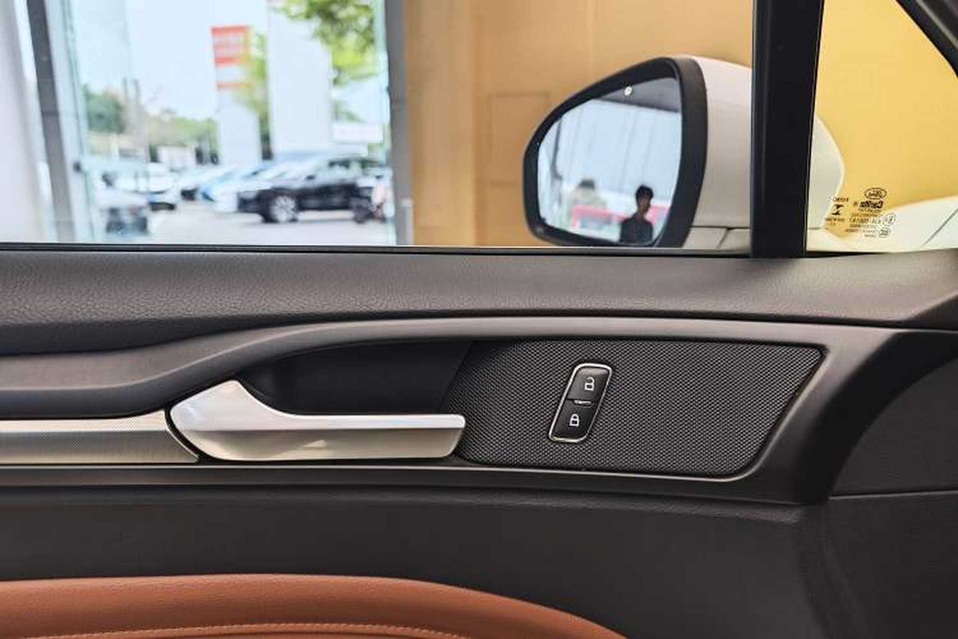 Used Ford Mondeo 2018 EcoBoost 180 Cognac Special Edition Interior 4