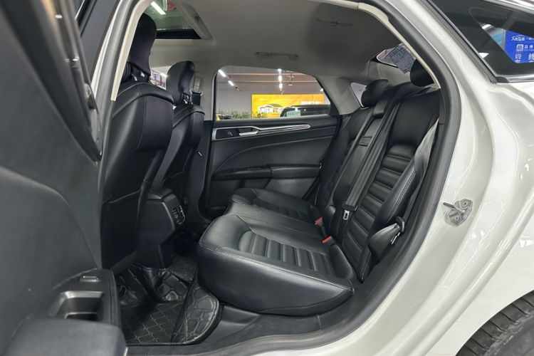 Used Ford Mondeo 2018 EcoBoost 200 Smart Control Fashion Model China V Standard Interior 5