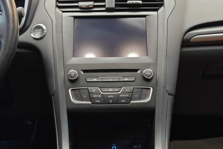 Used Ford Mondeo 2018 EcoBoost 180 Cognac Special Edition Interior 7