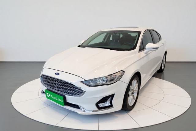 Ojetý Ford Mondeo 2018 EcoBoost 180 Fashion Edition