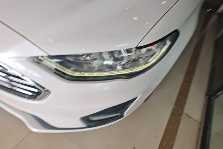Used Ford Mondeo 2018 EcoBoost 180 Smart Control Fashion Model China VI Standard Left Front Headlight