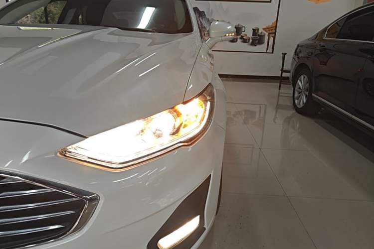 Used Ford Mondeo 2018 EcoBoost 180 Smart Control Fashion Model China V Standard Left Front Headlight