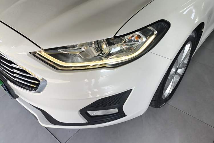 Used Ford Mondeo 2018 EcoBoost 180 Smart Control Fashion Model China V Standard Left Front Headlight