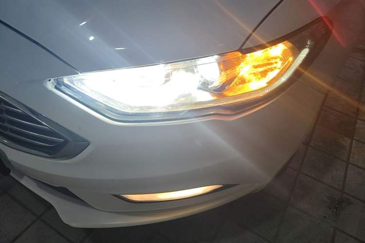 Used Ford Mondeo 2018 EcoBoost 180 Fashion Edition Left Front Headlight