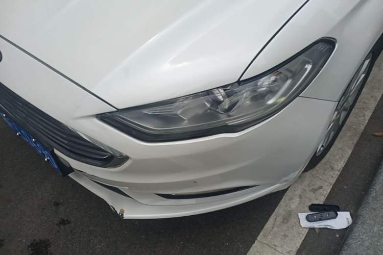 Used Ford Mondeo 2018 EcoBoost 180 Fashion Edition Left Front Headlight