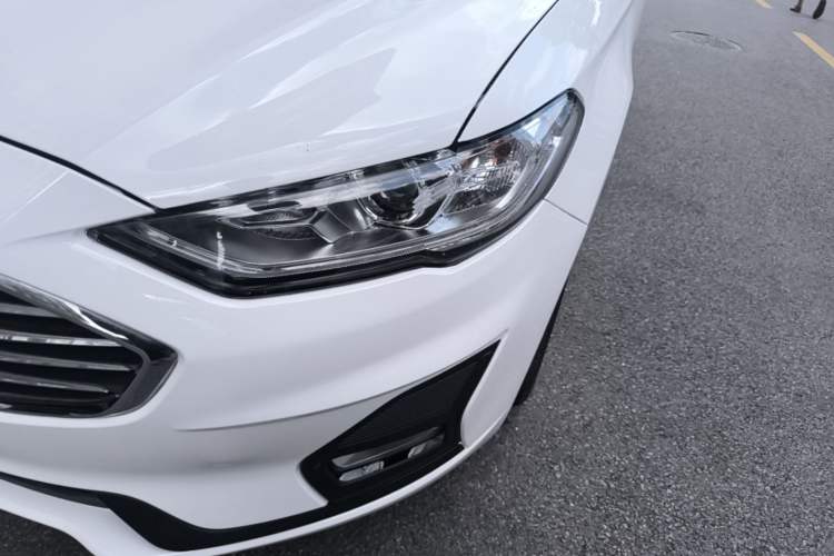 Used Ford Mondeo 2018 EcoBoost 180 Smart Control Fashion Model China V Standard Left Front Headlight
