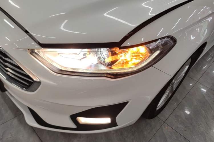 Used Ford Mondeo 2018 EcoBoost 180 Smart Control Fashion Model China VI Standard Left Front Headlight