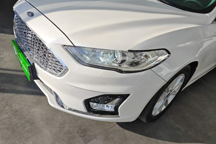 Used Ford Mondeo 2018 EcoBoost 180 Fashion Edition Left Front Headlight