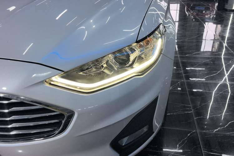Used Ford Mondeo 2018 EcoBoost 180 Smart Control Fashion Model China V Standard Left Front Headlight