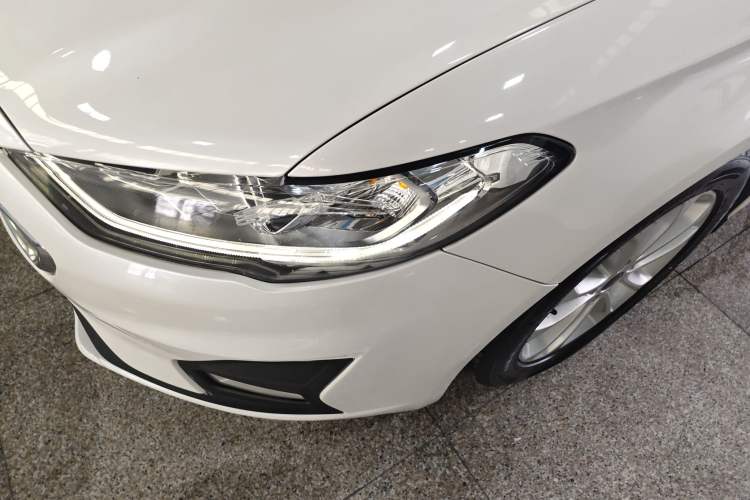 Used Ford Mondeo 2018 EcoBoost 180 Smart Control Fashion Model China V Standard Left Front Headlight