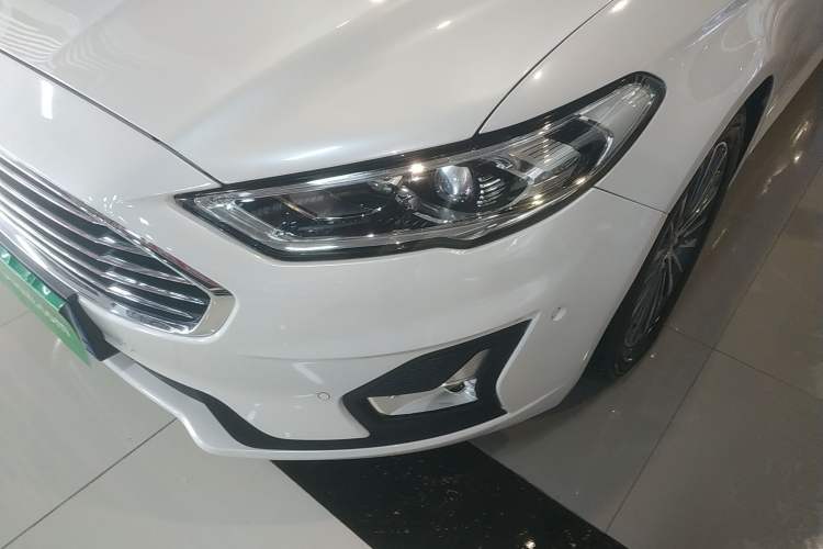Used Ford Mondeo 2018 EcoBoost 180 SmartControl Luxury Model China V Standard Left Front Headlight