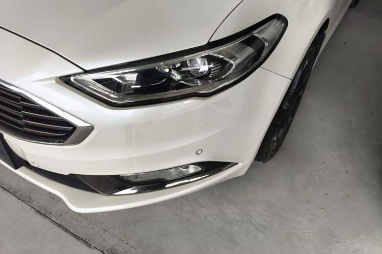 Used Ford Mondeo 2018 EcoBoost 180 Cognac Special Edition Left Front Headlight
