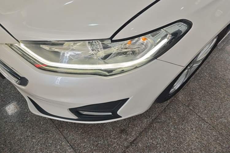 Used Ford Mondeo 2018 EcoBoost 180 Smart Control Fashion Model China V Standard Left Front Headlight