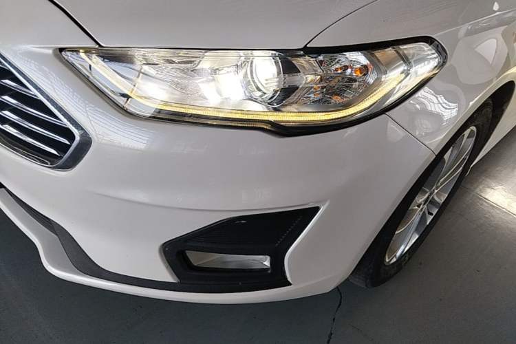Used Ford Mondeo 2018 EcoBoost 180 Smart Control Fashion Model China VI Standard Left Front Headlight