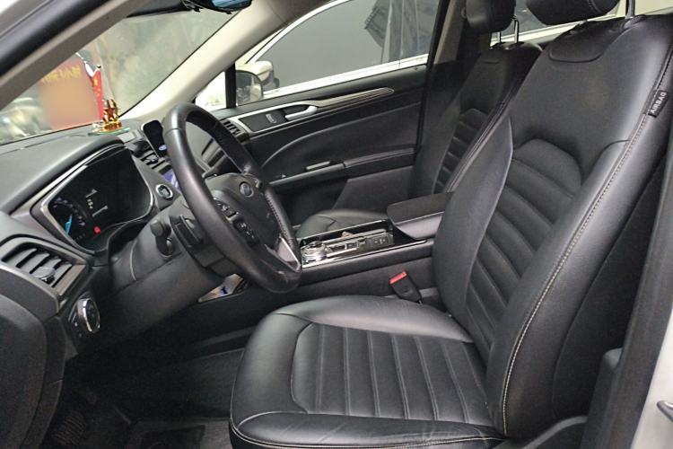 Used Ford Mondeo 2018 EcoBoost 200 Luxury Model Left Front Seat