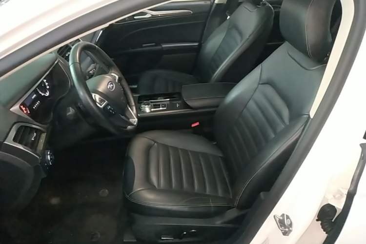 Used Ford Mondeo 2018 EcoBoost 180 Fashion Edition Left Front Seat