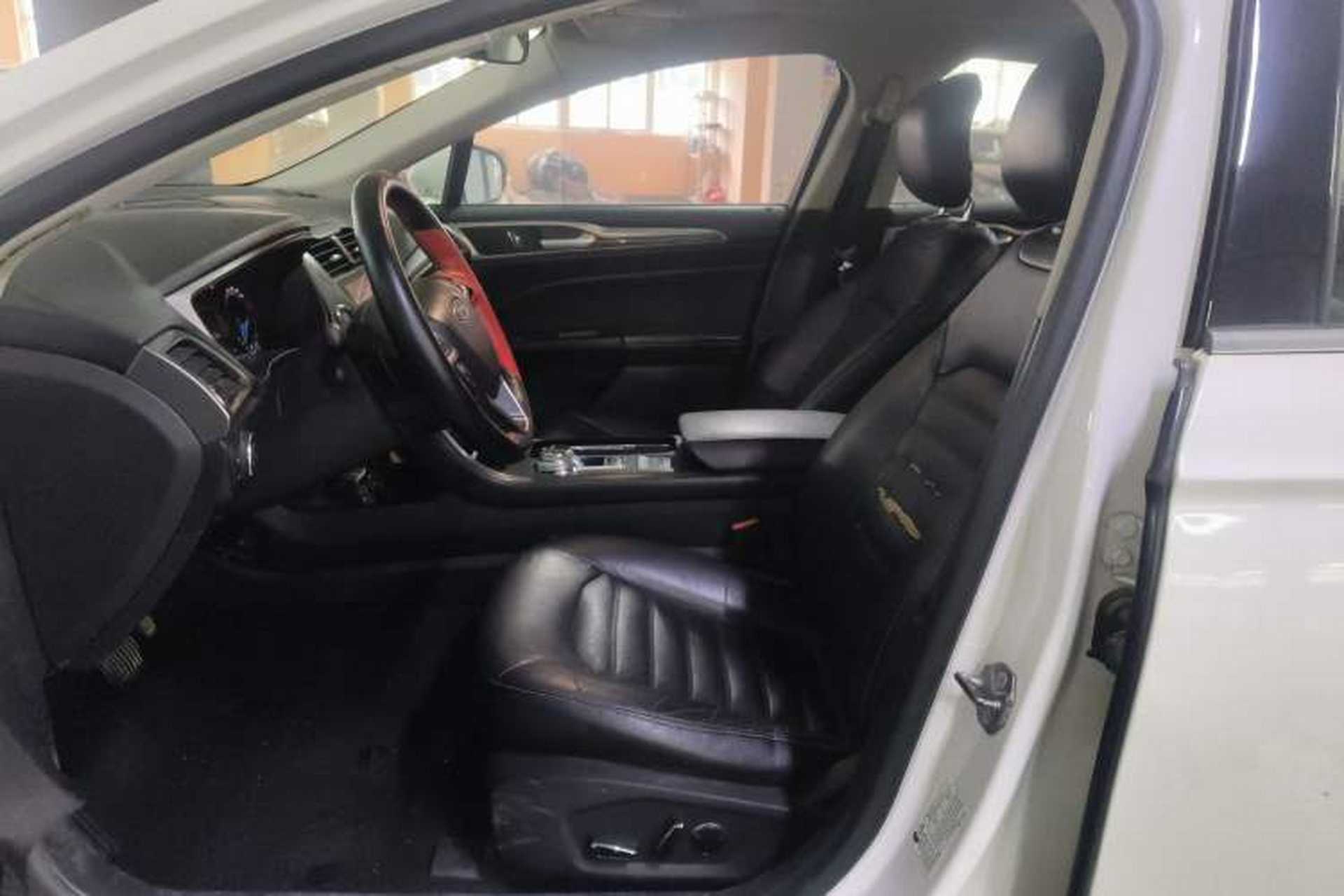Used Ford Mondeo 2018 EcoBoost 180 Fashion Edition Left Front Seat