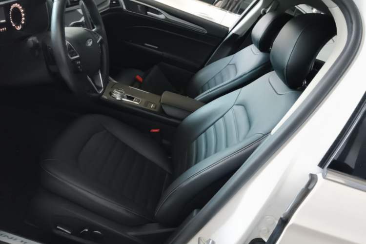 Used Ford Mondeo 2018 EcoBoost 180 Fashion Edition Left Front Seat
