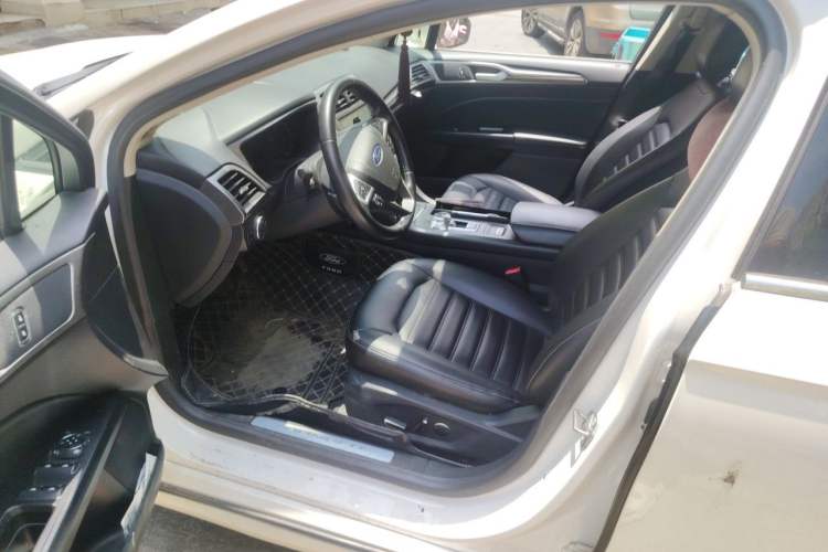 Used Ford Mondeo 2018 EcoBoost 180 Fashion Edition Left Front Seat