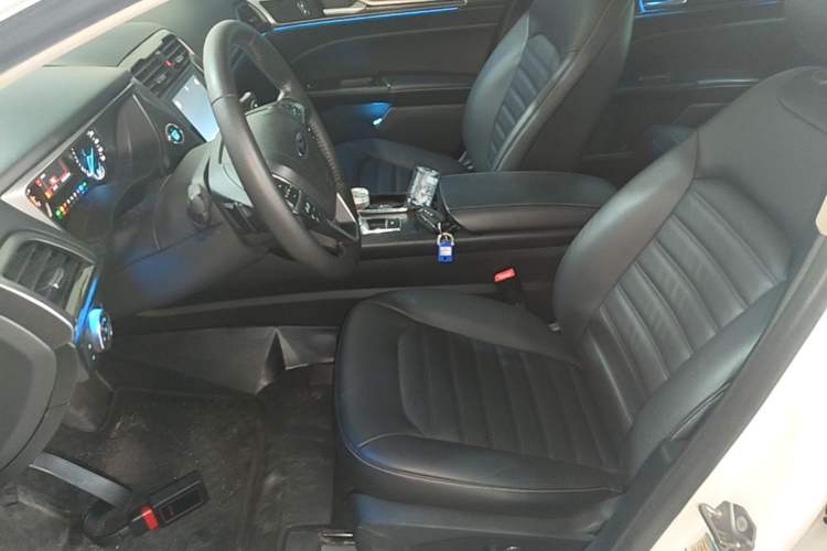 Used Ford Mondeo 2018 EcoBoost 180 Fashion Edition Left Front Seat