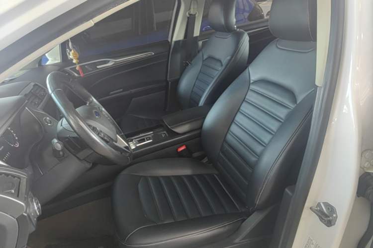 Used Ford Mondeo 2018 EcoBoost 180 Smart Control Fashion Model China VI Standard Left Front Seat