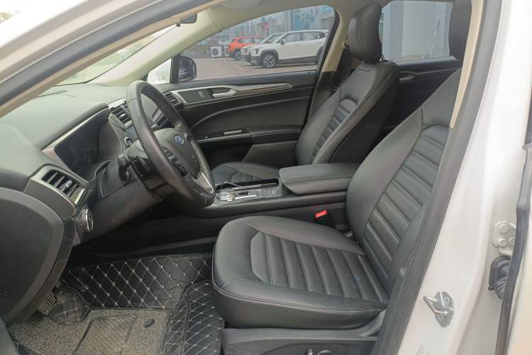 Used Ford Mondeo 2018 EcoBoost 180 Smart Control Fashion Model China VI Standard Left Front Seat