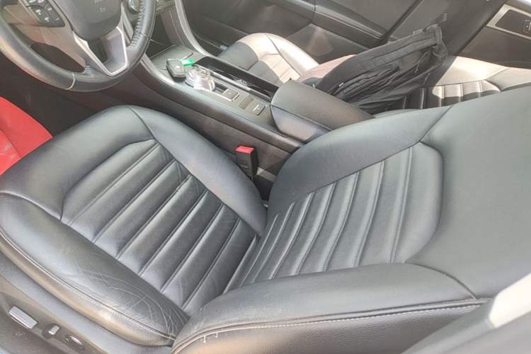 Used Ford Mondeo 2018 EcoBoost 180 Fashion Edition Left Front Seat