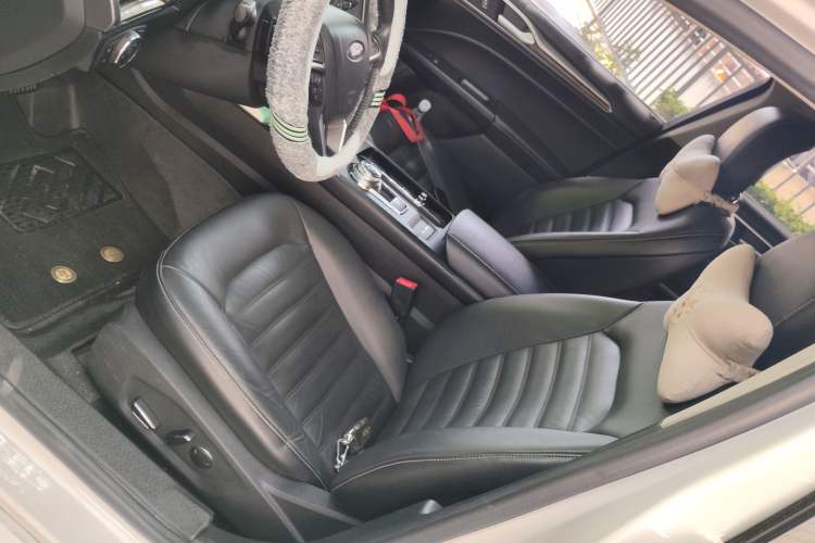 Used Ford Mondeo 2018 EcoBoost 180 Fashion Edition Left Front Seat