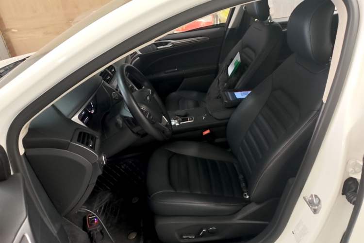 Used Ford Mondeo 2018 EcoBoost 180 Smart Control Fashion Model China VI Standard Left Front Seat