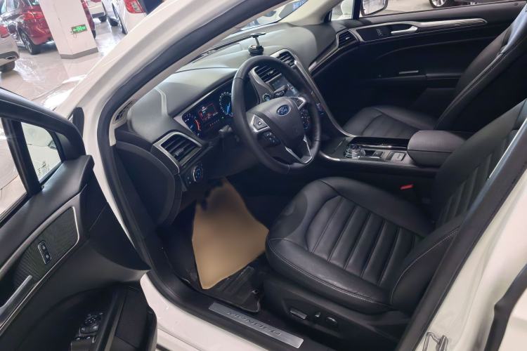 Used Ford Mondeo 2018 EcoBoost 180 Fashion Edition Left Front Seat
